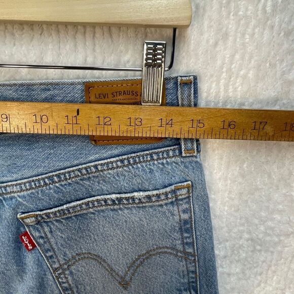 Levi’s Blue Distressed High Rise Crop Wedgie Straight Denim Jeans Size 29 - Picture 6 of 9
